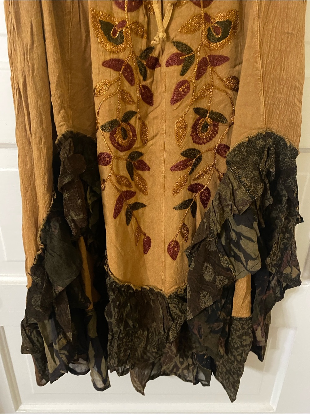 NWT Young Threads Bohemian Floral High-Low Skirt - Size Medium - Picture 4 of 8
